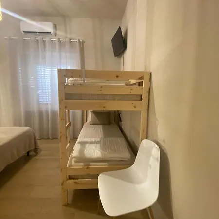 Dreamhouse Bed & Breakfast *